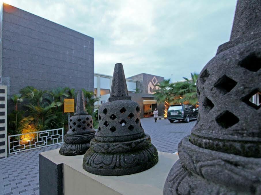 โรงแรมซาเร ยอกยาการ์ตา  ภายนอก รูปภาพ
